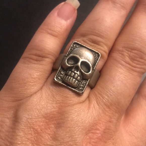 Phantom Skull Ring - Picture 2 of 4